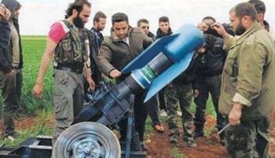 ISIS attacks Kurdish Peshmerga forces with chemical rockets in Khazir, Iraq 
