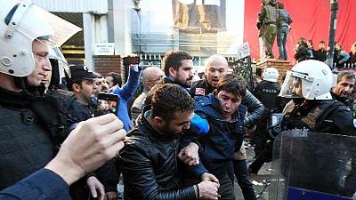 الشرطة التركية تقتحم مقر صحيفة معارضة لأردوغان