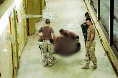 Des soldats US ont violé des garçons devant leurs mères à Abu Graïb    