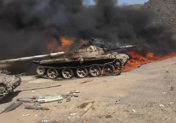 الجيش اليمني واللجان الشعبية يسيطرون على مواقع في شرق تعز