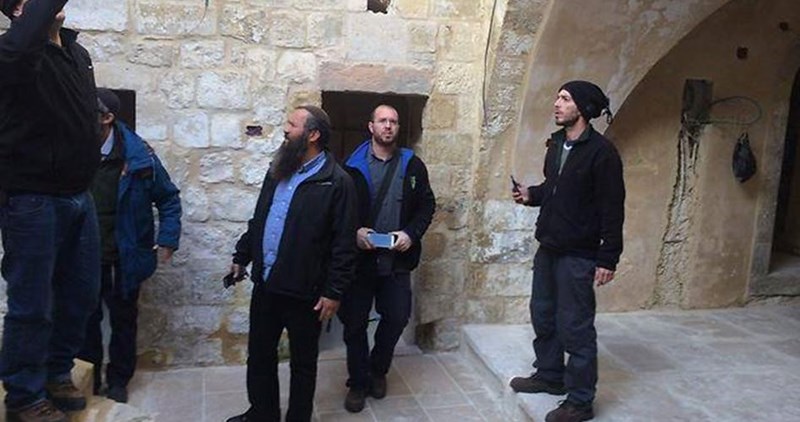 Fanatic Israeli settlers storm Islamic sites in Salfit