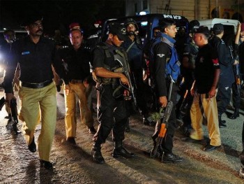 کراچی: پولیس مقابلےمیں لشکر جھنگوی اور القائدہ کے اہم کمانڈر ہلاک
