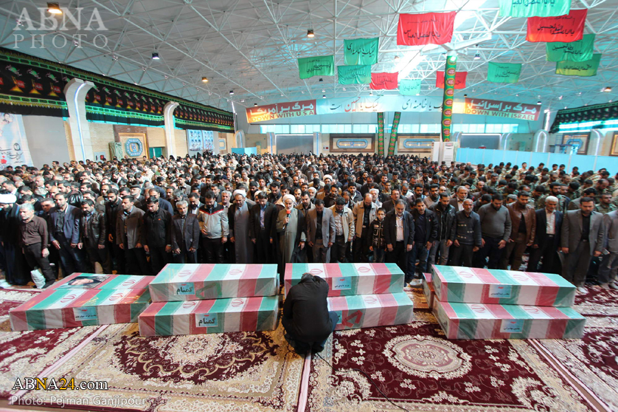 تصویری رپورٹ: اصفہان میں دفاع مقدس کے 13 شہداء کی تشییع جنازہ