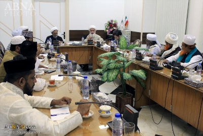 بالصور / مساعد مجمع العالمي لأهل البيت (ع) في الشؤون الثقافية يستقبل علماء من أهل السنة لبنغلادش    