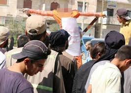 ISIS publicly crucifies Syrian young man in Deir ez-Zor on charges of supporting Kurdish forces