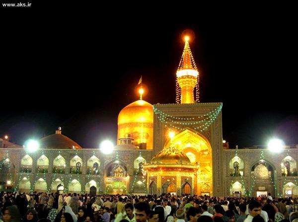 Eine Gruppe der Neu- Muslimen aus Lateinamerika besuchte den heiligen Schreins vom Imam Reza 