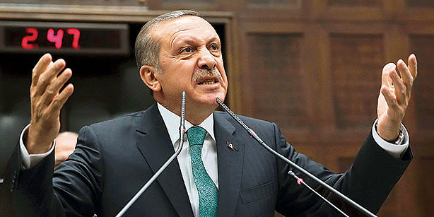 Erdogan to journalists, activists: No difference btw a terrorist holding gun or bomb & who use position and pen against us 