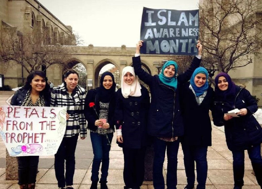 US Muslim students in Boston aim to break stereotypes through public prayer