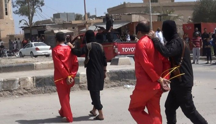 ISIS executes two Syrian youngsters on charges of spying