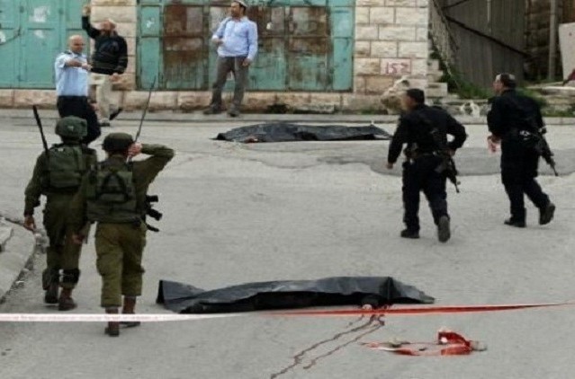حقوقي يتعرض للتهديد بالقتل بعد توثيقه قتل جندي إسرائيلي لجريح فلسطيني