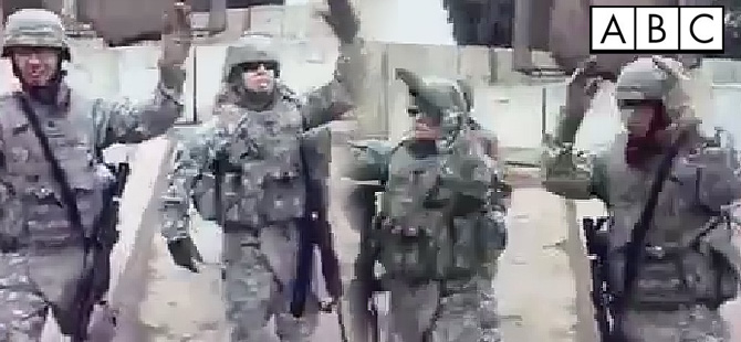 Rus askerlerinden Alevi ilahisiyle zafer kutlaması / Video