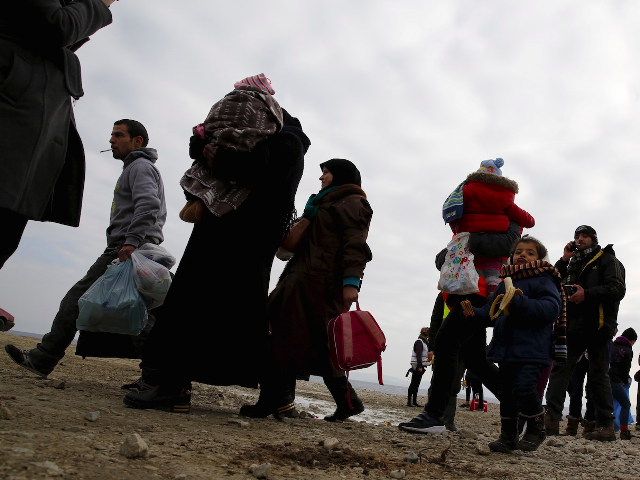 Iraqi Security forces arrest 4 ISIS members disguised among displaced families