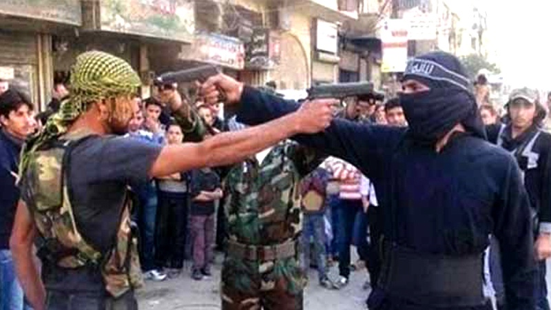 شام کے جنوبی صوبے درعا میں داعش اور دیگر دہشت گرد گروہوں کے درمیان جنگ میں شدت