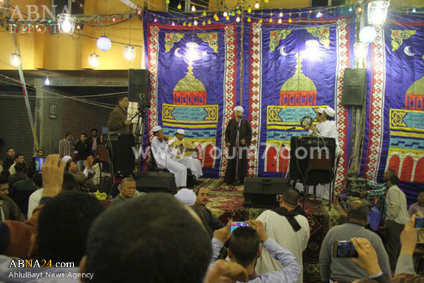تقرير مصور/ الآلاف من محبي أهل البيت (ع) يشاركون في إحياء مولد الامام زين العبادين (ع) في مصر