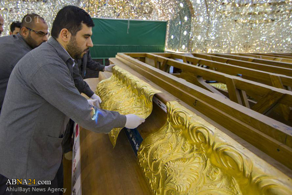 Fotos: Der neue Schrein von Hadrat Abbas (a.s.) wird aufgestellt