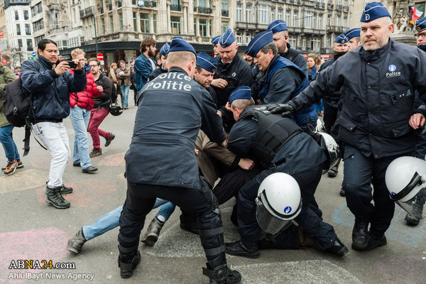 Video und Foto: Auseinandersetzung zwischen Rechtsextremen und Gegendemonstranten in Belgien