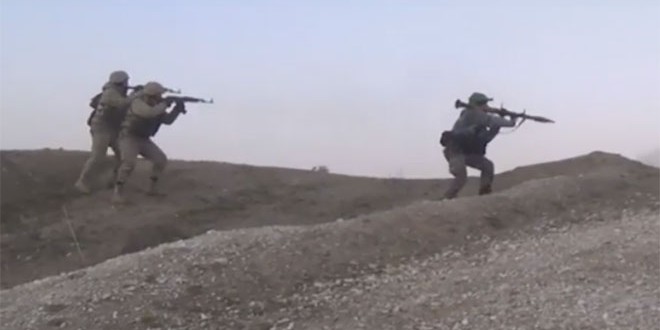 Sorties aériennes contre les positions de ”Daech” aux environs de la ville de Qaryataine