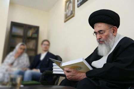 Swiss Student Converts to Islam at Shiite Holy Shrine in Iran
