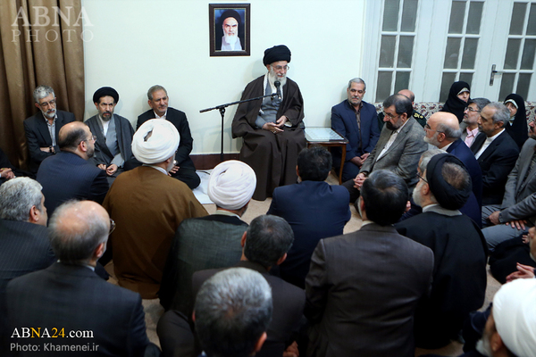 Fotos: Freundliches Treffen des Revolutionsführers Ayatollah Khamenei mit iranischen Beamten zum persischen neuen Jahr 