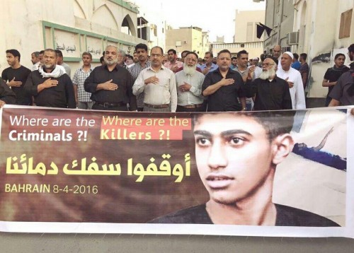 المشاركون في مسيرة ختام عزاء الشهيد "عبد الغني" يشتبكون مع قوات النظام +صور