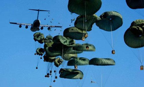 US aircraft drops arms for ISIS in Iraq