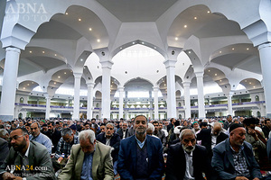 Fotos: Freitagsgebt der iranischen heiligen Stadt Qom
