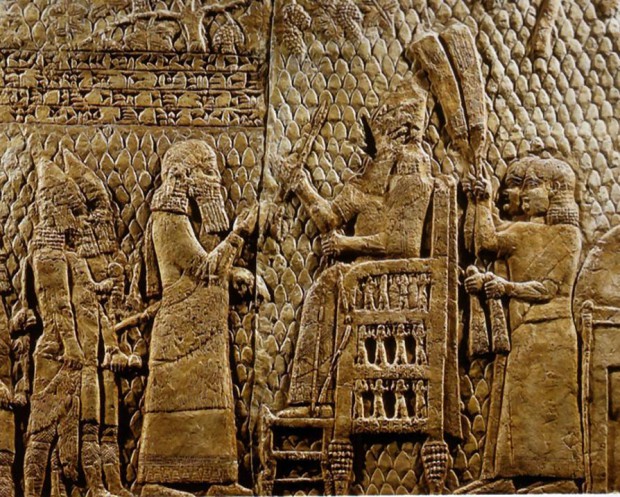 ISIS destroys archaeological symbol in Mosul dates to the 7th century BC