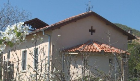 Bulgarian Muslims raise funds to rebuild old Church in Kozlets