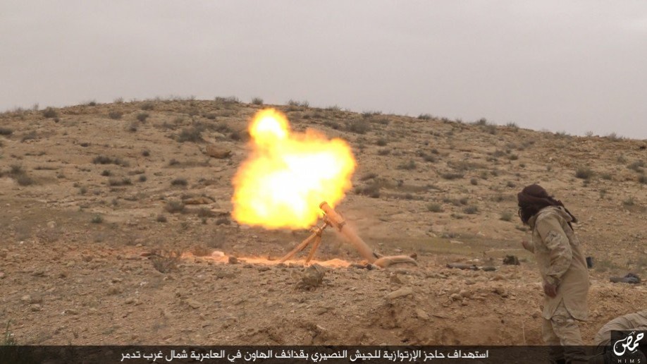 Daesh heavily attacks Syrian Army checkpoint near Palmyra / Photos