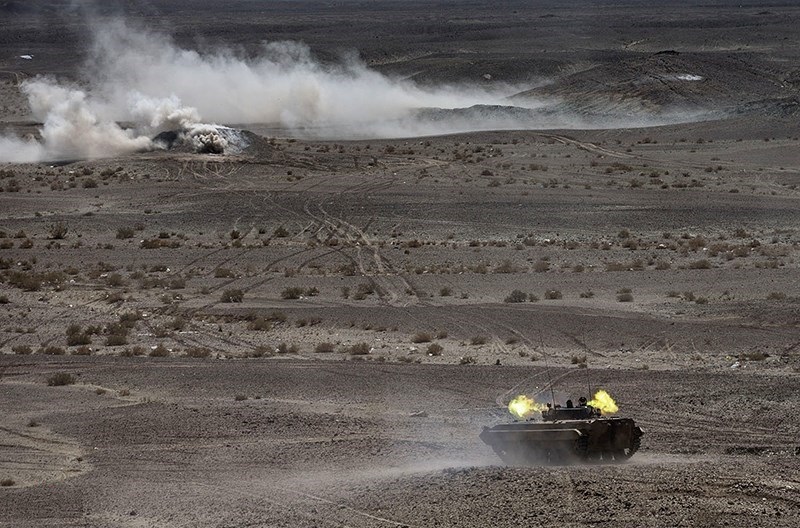 Islamic Revolution Guards Massive Drills in Southeast Iran Continue for Second Day 