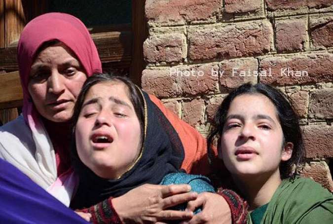 مقبوضہ کشمیر ماتم کناں، ہڑتال اور کرفیو سے عام زندگی درہم