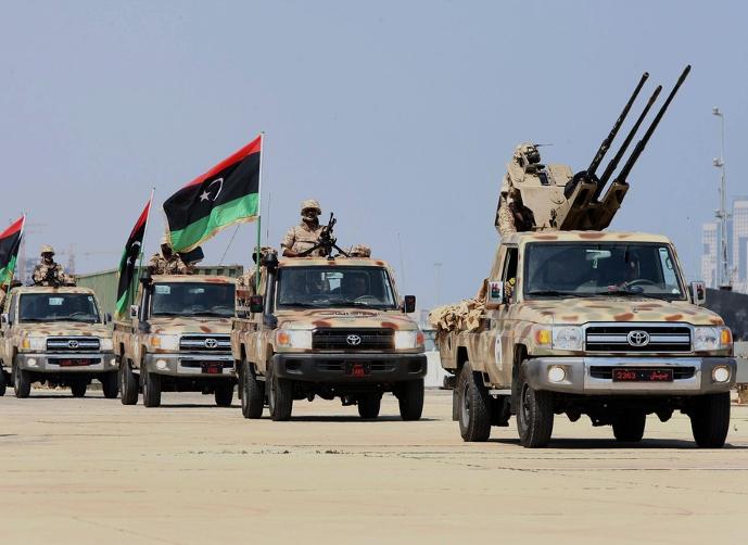 الجيش الليبي يتقدم وسط بنغازي لدك المعقل الأخير لداعش