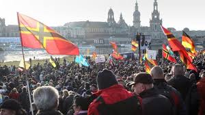 Integrationsbeauftragte beteiligen sich an Protest auf Straße