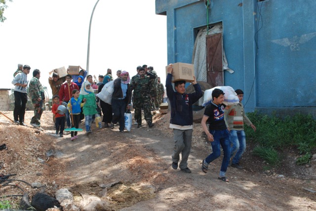 Syria: 500 displaced people return to their town in southern Hama 