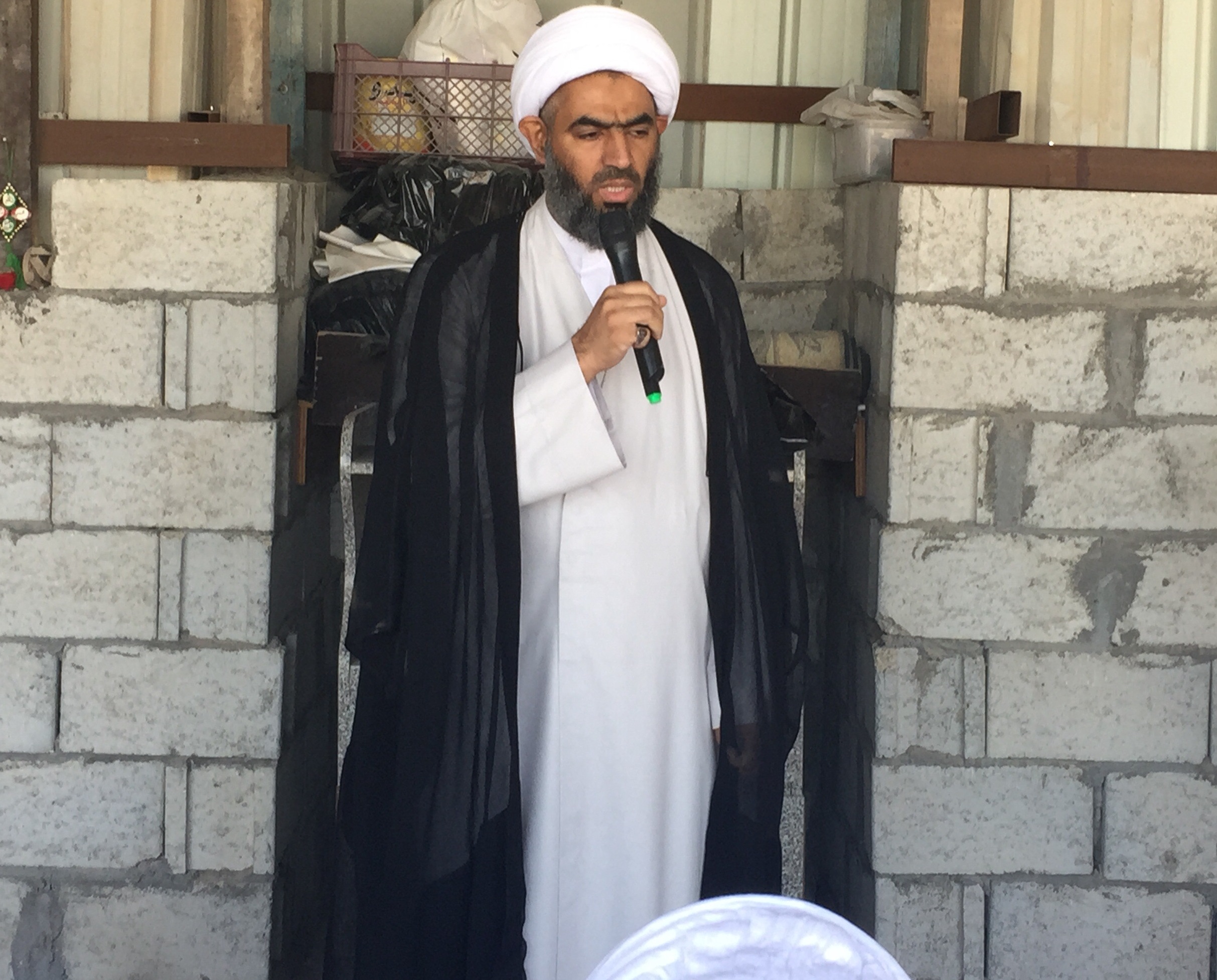 السلطات تعتقل رجل دين شيعي على خلفية اداء الصلاة دون ترخيص بالبحرين
