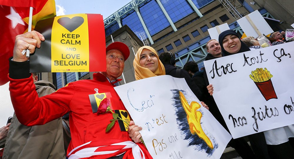 Thousands Converge in Brussels to Honor ISIS Terrorist Attack Victims / Pics