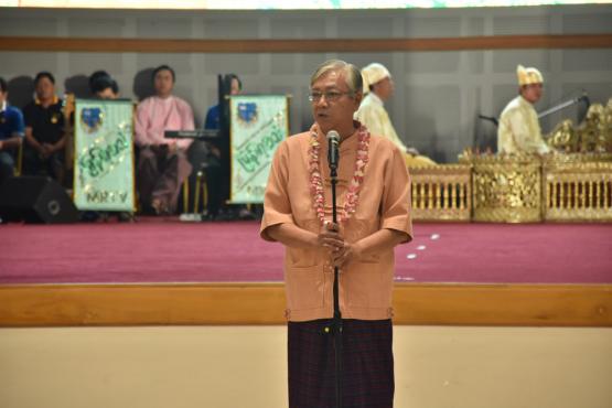 အမွန္တရားဘက္မွ ရပ္တည္ႏိုင္သည့္ ပုဂၢိဳလ္မ်ား ျဖစ္ၾကပါေစေၾကာင္းႏွင့္ တပ္ရယ္၊ အရပ္ရယ္ဆုိသည့္ မဟာတံတုိင္းႀကီး မျခားေစခ်င္ေၾကာင္း သမၼ