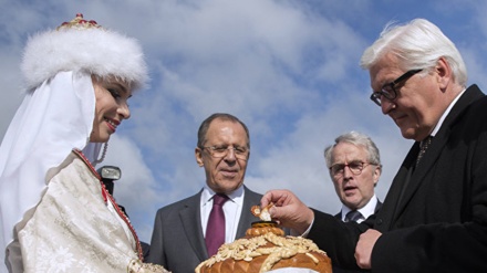 Steinmeier und Kerry reisen nach Russland
