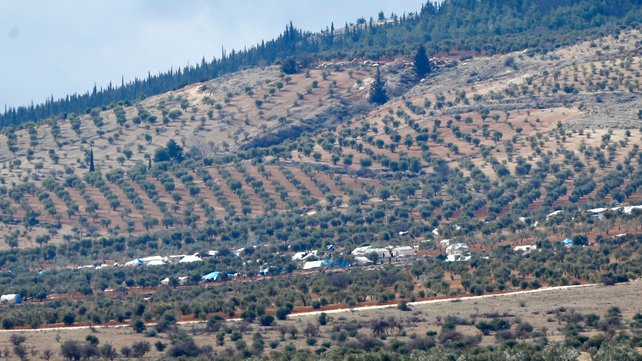 Large number of terrorists continue crossing Turkish border to Syria