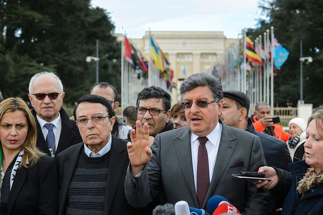 Oposición Siria Decide Posponer su Participación en Negociaciones de Paz en Ginebra