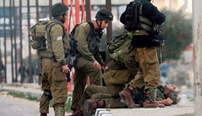 إصابة جنديين اسرائيليين خلال تصدّي الفلسطينيين اثناء اقتحام مخيم قلنديا