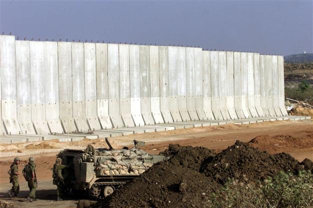 Israel building another wall near Lebanese border
