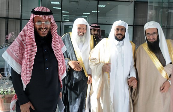 السعودية تقلص صلاحيات هيئة الأمر بالمعروف والنهي عن المنكر