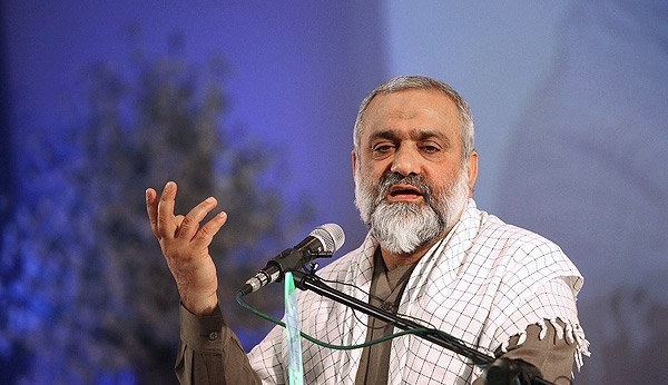 Top Commander: Iranian People Never Trusts US