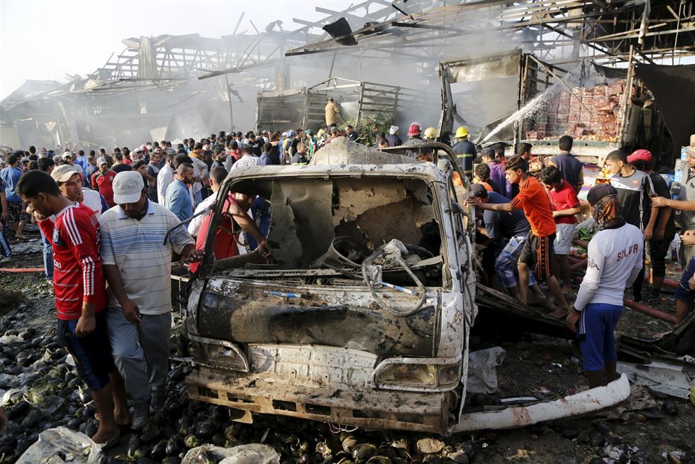 انتحاري ارهابي يفجر سيارة مفخخة في بغداد و25 شخصا بين شهيد وجريح 