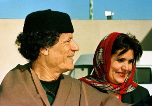 عودة أرملة القذافي "صفية فركاش" وأحفادها إلى ليبيا