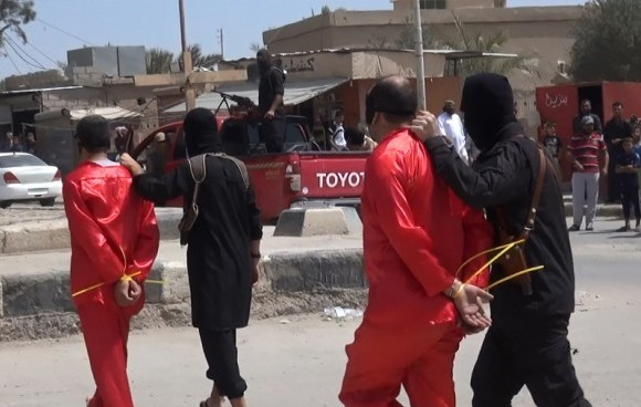 ISIS executes two Syrian young men in Manbij on charges of spying 