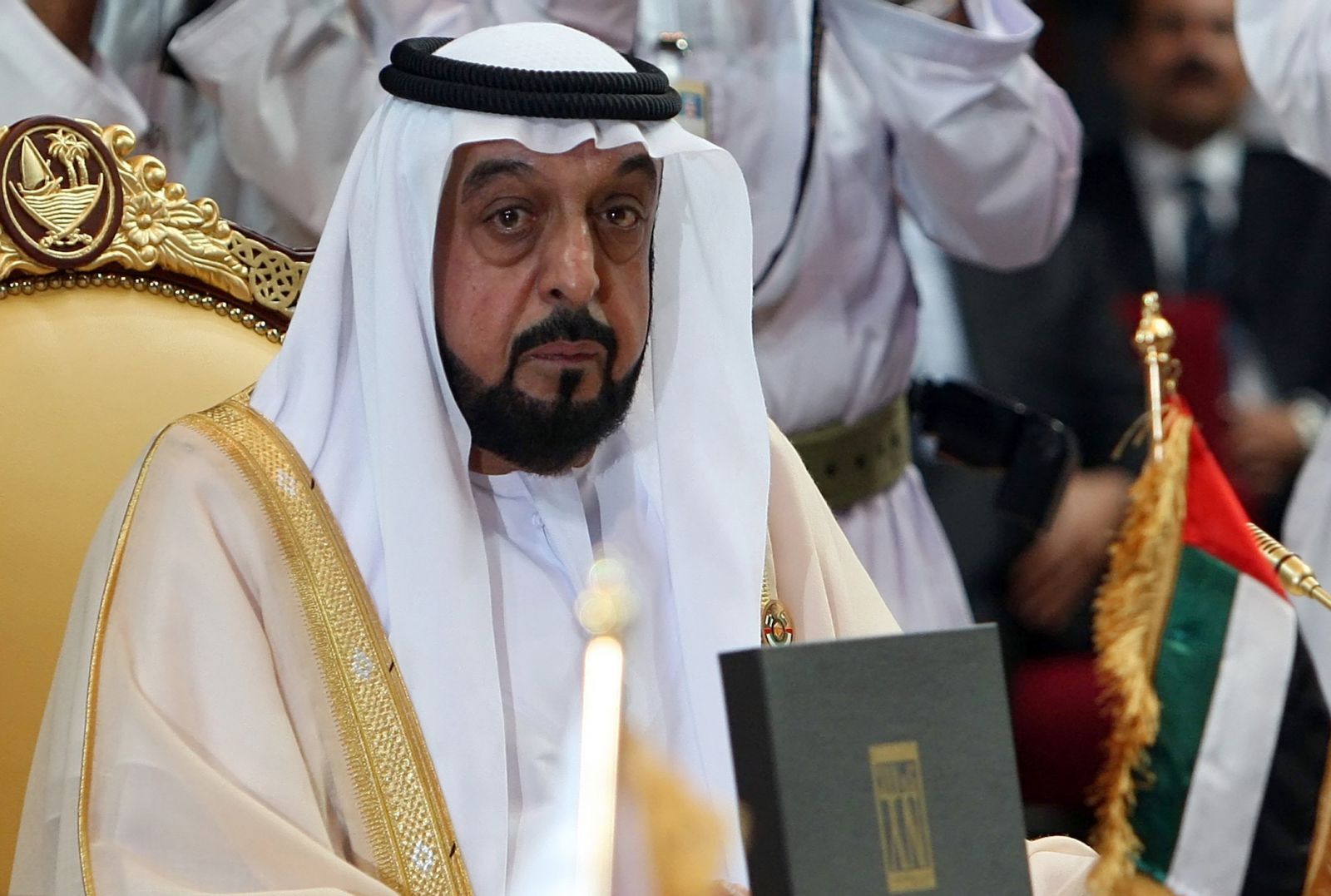 انباء غير مؤكدة عن استعداد الامارات للإعلان عن وفاة "الشيخ خليفة"