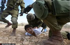 صیہونی فوجیوں کے ہاتھوں تین فلسطینی نوجوان گرفتار