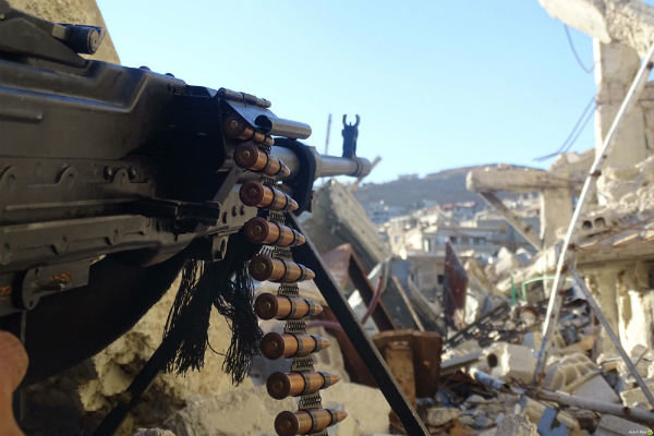حلب میں شامی فورسز اور وہابی دہشتگردوں کے درمیان شدید لڑائی 